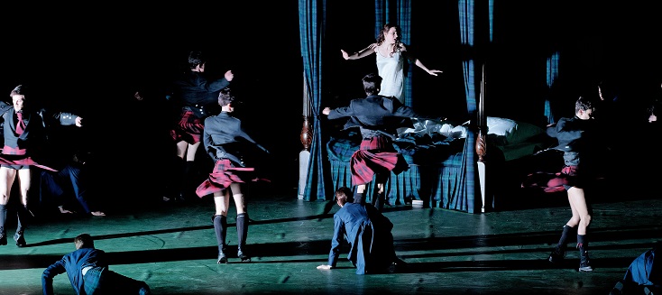 Ballet de kilts agressifs pour ARIODANTE d'Händel au Palais Garnier (Paris)...