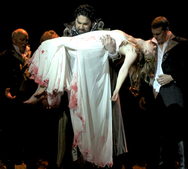 Patrizia Ciofi est Lucia di Lammermoor (Donizetti) à l'Opéra de Marseille