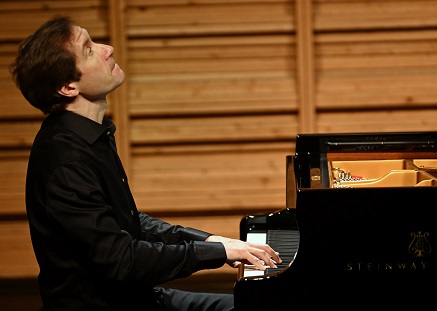 Nikolaï Lugansky joue Rachmaninov au Festival de La Grange de Meslay...