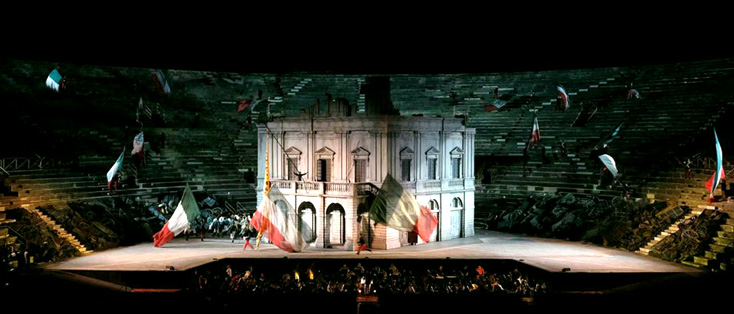 Arnaud Bernard signe brillamment le nouveau Nabucco des Arènes de Vérone
