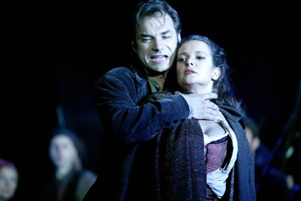 Carmen (Bizet) à l'Opéra de Lausanne : Nikolaï Schukoff et Isabelle Cals