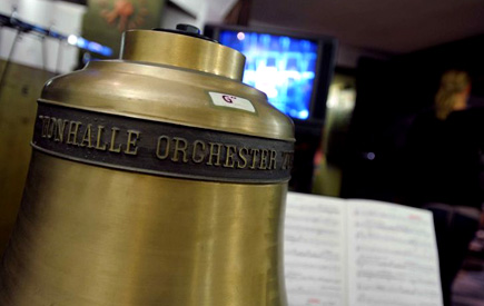 Gert Mothes photographie la cloche de l'Orchestre de la Tonhalle de Zurich