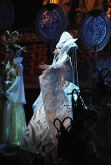 Turandot, l'opéra de Puccini, mis en scène par Zhang Yimou au Stade de France